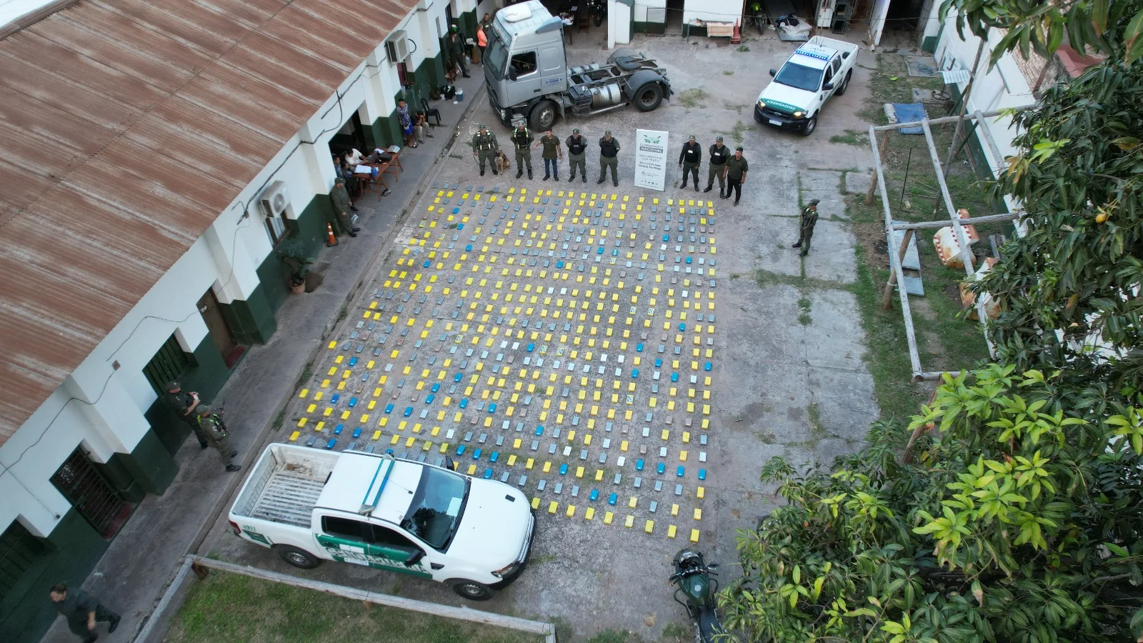 operativo_600_de_cocagendarmeria_nacional_incauto_un_mega_cargamento_de_panes_de_cocaina