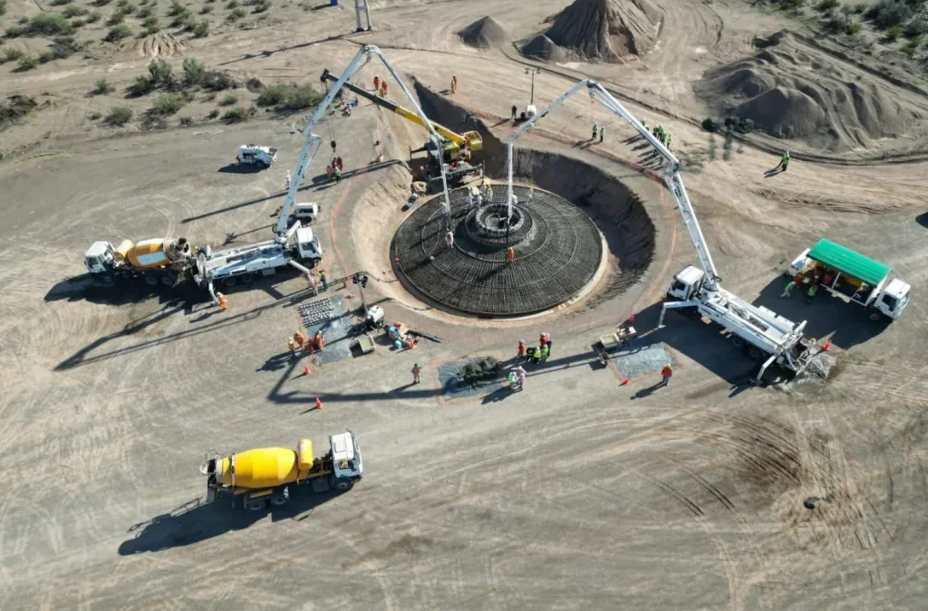 Mil toneladas de concreto y 4 toneladas de acero en la segunda etapa del Parque Eólico Arauco III