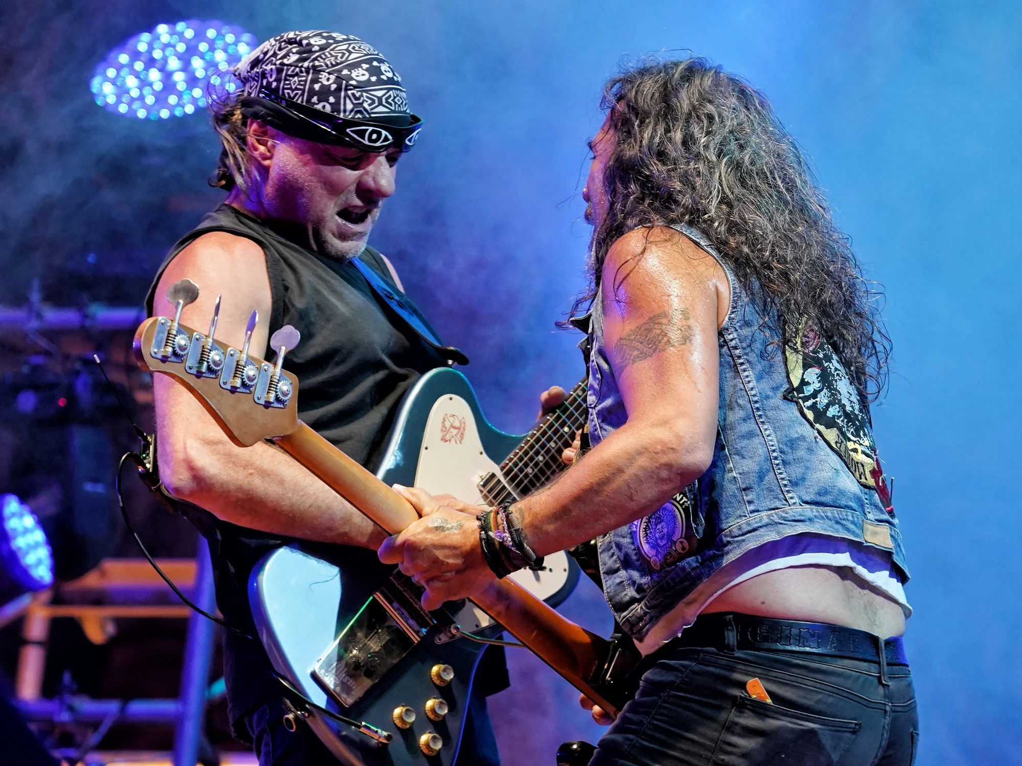 WPgCMbCHl_2000x1500__1