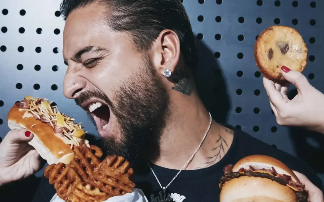 Maluma inauguró su restaurante «Casa Eterna» en Medellín, su ciudad natal