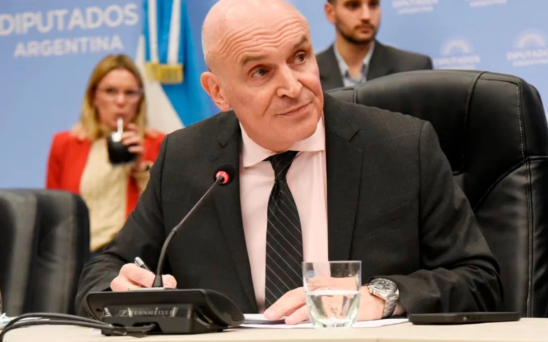 Espert llamó “ignorante supino” al Papa Francisco por sus comentarios sobre los disturbios en el Congreso