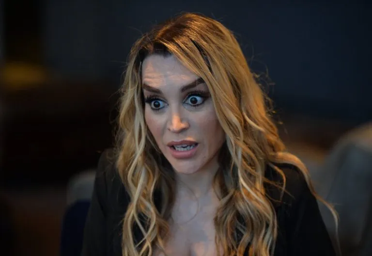 Fátima Flórez furiosa tras una multa en un control: El conductor dio positivo en alcoholemia y tenía el carnet vencido