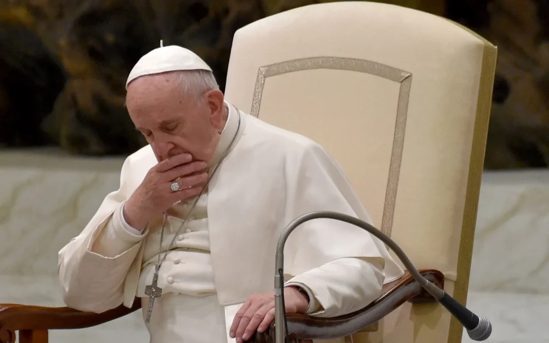 El Papa Francisco sigue internado en Roma por una infección respiratoria polibacterina