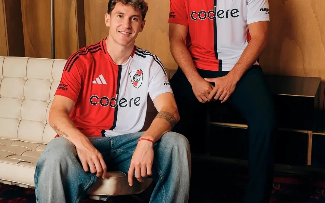 River Plate lanzó su nueva camiseta diseñada por Adidas: ¿Te gustó?