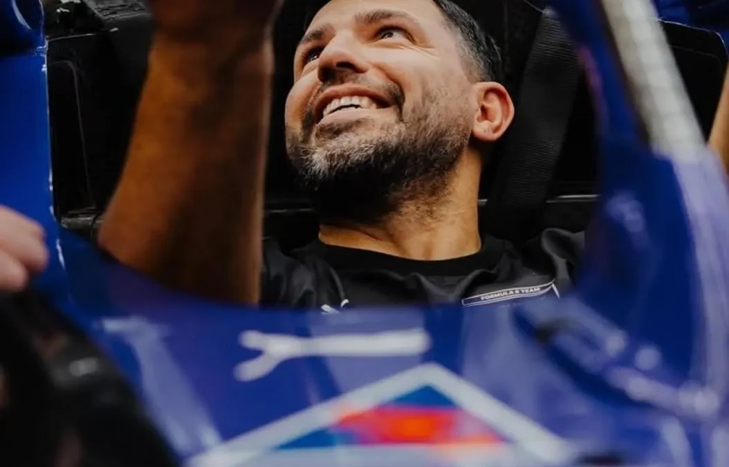 Cambiando de deporte: El Kun Agüero será piloto de Porsche en la Fórmula E