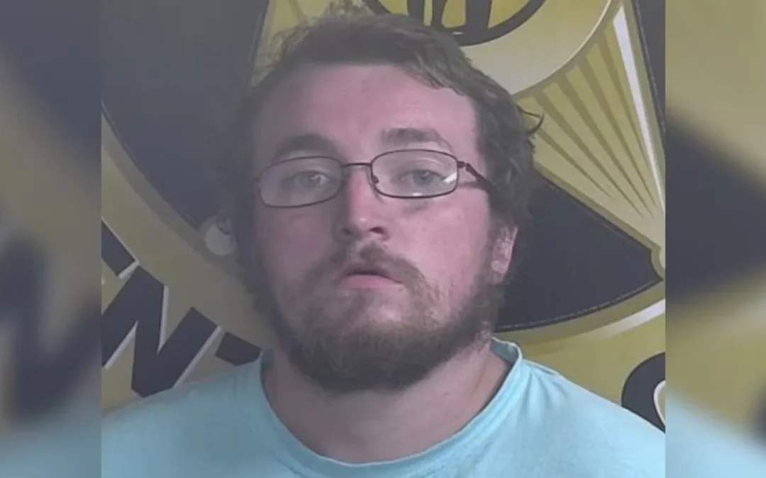 EE.UU: Un nene de 5 años fue atado, golpeado y estrangulado por su papá por pintar fuera de las líneas en una tarea