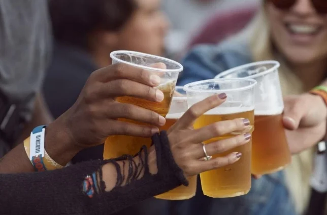 Alarmante: 12 de cada 100 adolescentes comienzan a beber alcohol antes de los 12 años