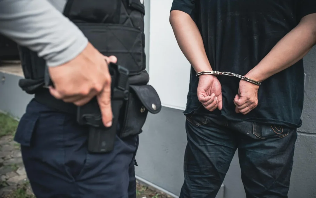 Chilecito: Detuvieron a una mujer que estafó $700.000 a su vecina jubilada usando tarjetas y su DNI