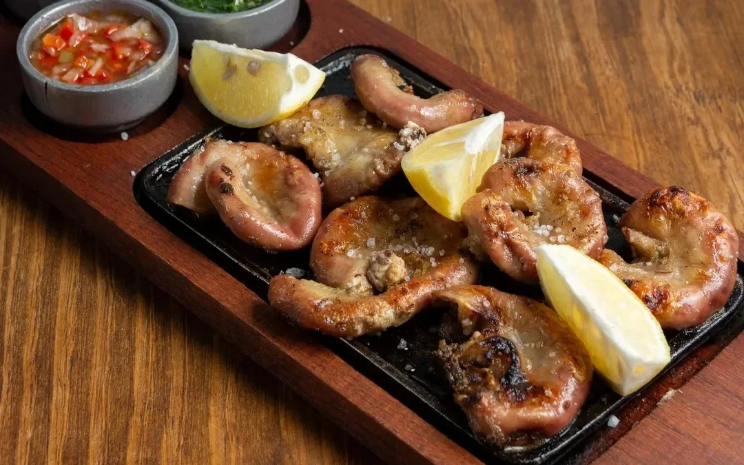 «Una revista gastronómica eligió a los chinchulines, riñón y morcilla como los 3 peores platos de Argentina»