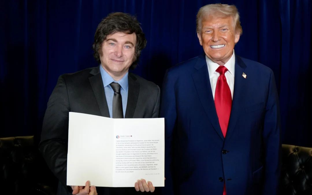 Milei viajó a Nueva York en busca de dólares y Trump lo recibió con una carpeta de una captura de pantalla elogiándolo