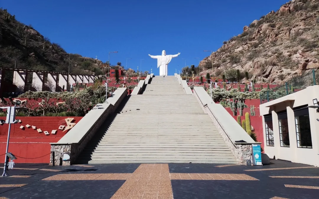 Chilecito: Este domingo 7/9, a las 18:30, habrá trekking nocturno gratuito en el Cristo del Portezuelo