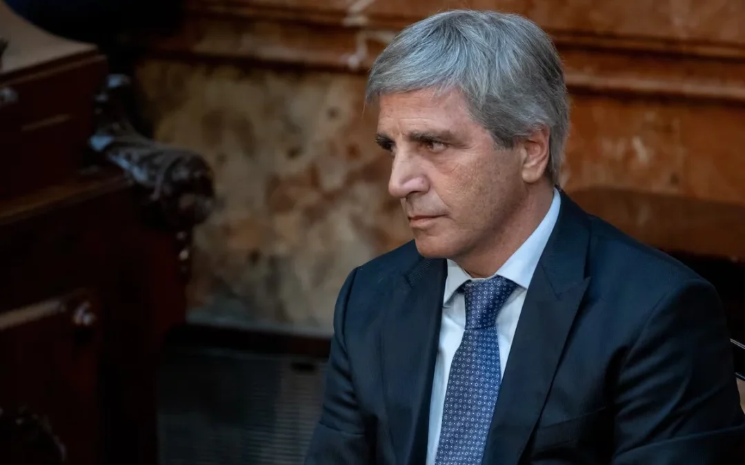 Caputo aterrizó en Washington para pedirle un respaldo financiero a Estados Unidos