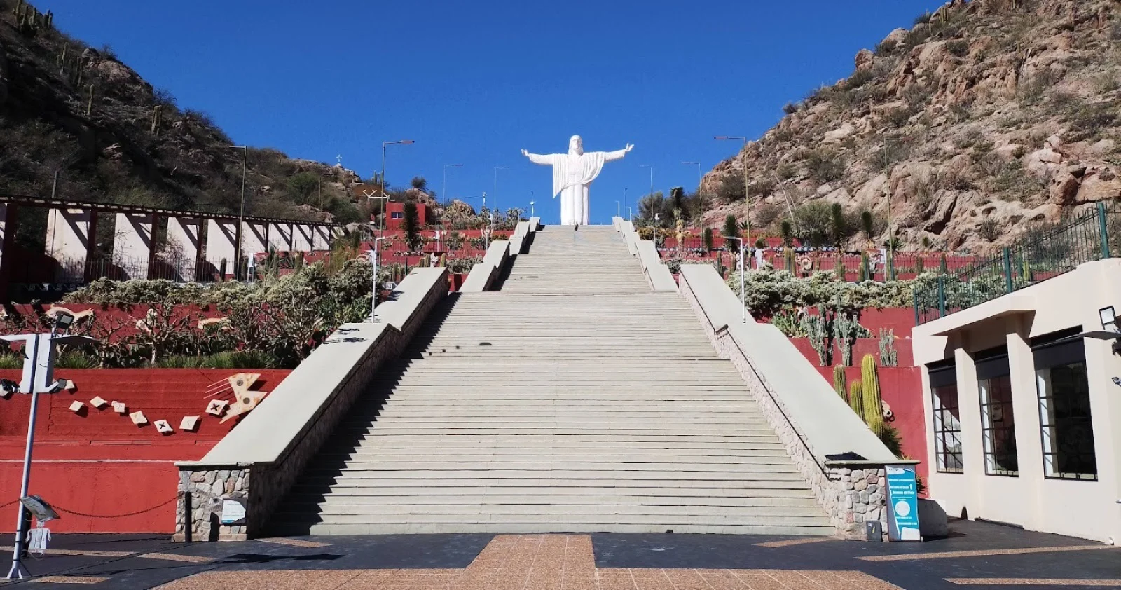 WhatsApp Image 2025-10-07 at 20.23.29