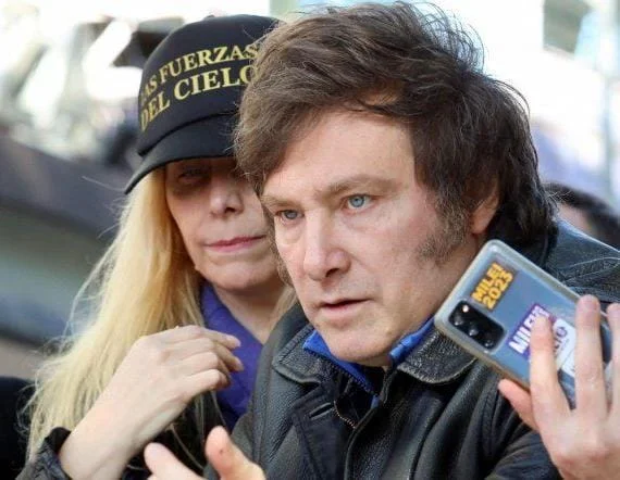 El fiscal de la causa Libra ordenó analizar las conversaciones telefónicas de Javier y Karina Milei