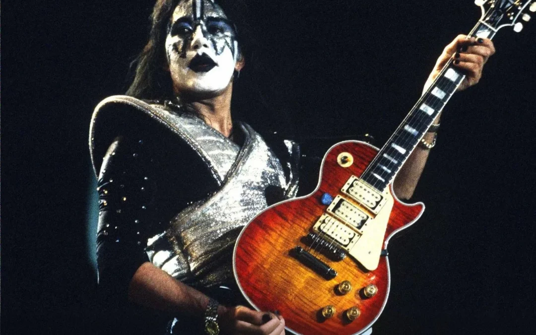 Murió Ace Frehley, el guitarrista original de KISS, tras sufrir un derrame cerebral