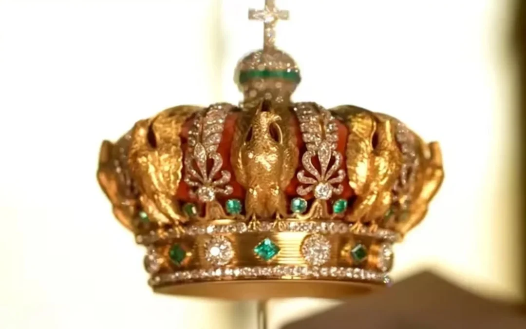 La Policía francesa recuperó la corona de la emperatriz Eugenia, robada del Louvre