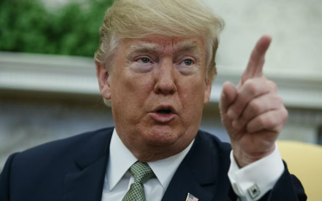 Donald Trump anunció posibles operaciones terrestres en Venezuela y acusó a China de ruta para el fentanilo hacia EE. UU.