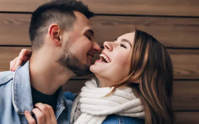 Un estudio reveló que las parejas que se hacen burla el uno al otro, son más felices
