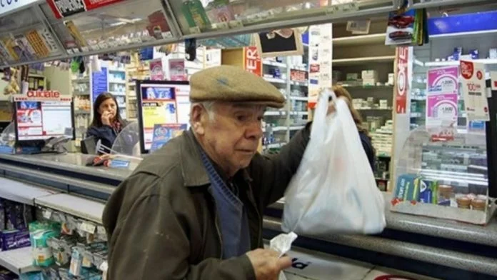 La Justicia ordenó al PAMI restituir el 100% de cobertura en medicamentos a jubilados de todo el país