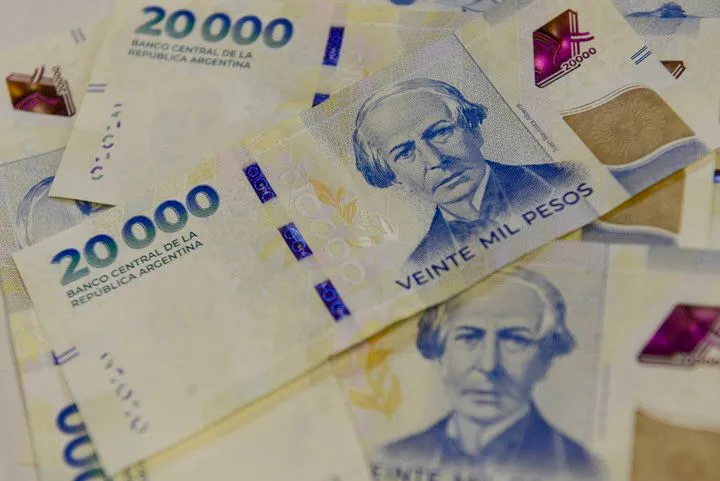 El Gobierno aumentó solo $6.000 el monto del salario mínimo, vital y móvil: ahora será de $328.000