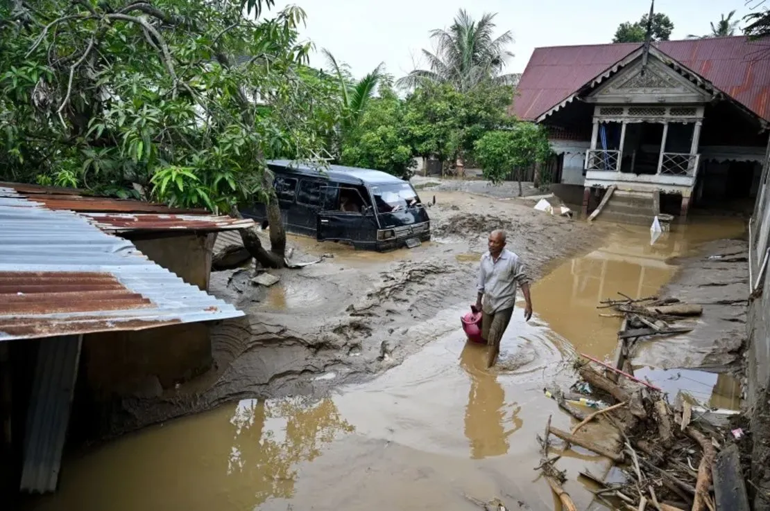 inundacion-meureeudu-indonesia-convertido-de-jpg (1)