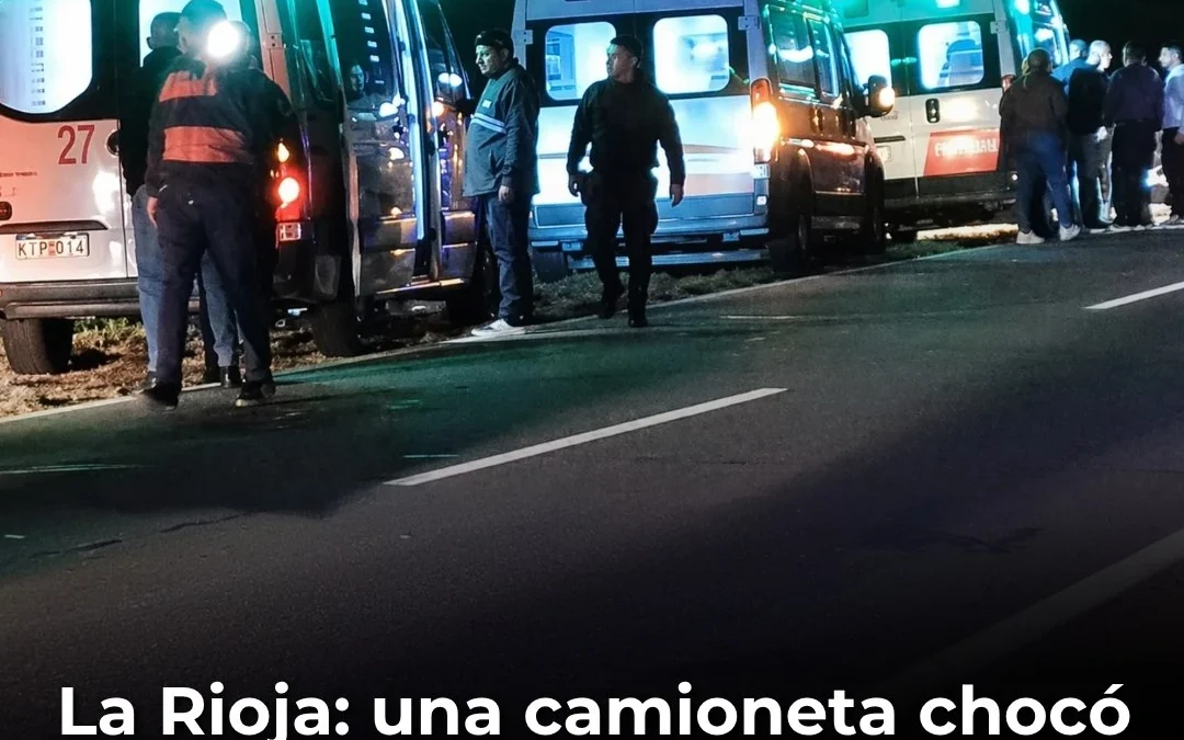 La Rioja: una camioneta chocó desde atrás a dos motos, murió un joven y dos personas quedaron en estado crítico