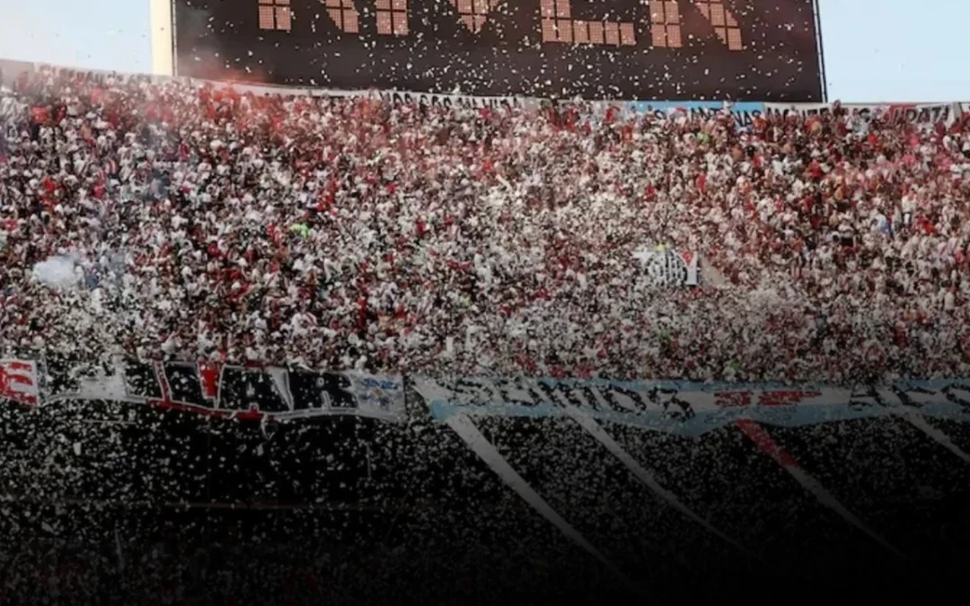 Tras el incendio en el Monumental durante el Superclásico, CABA prohibió el uso de papelitos en todos los estadios