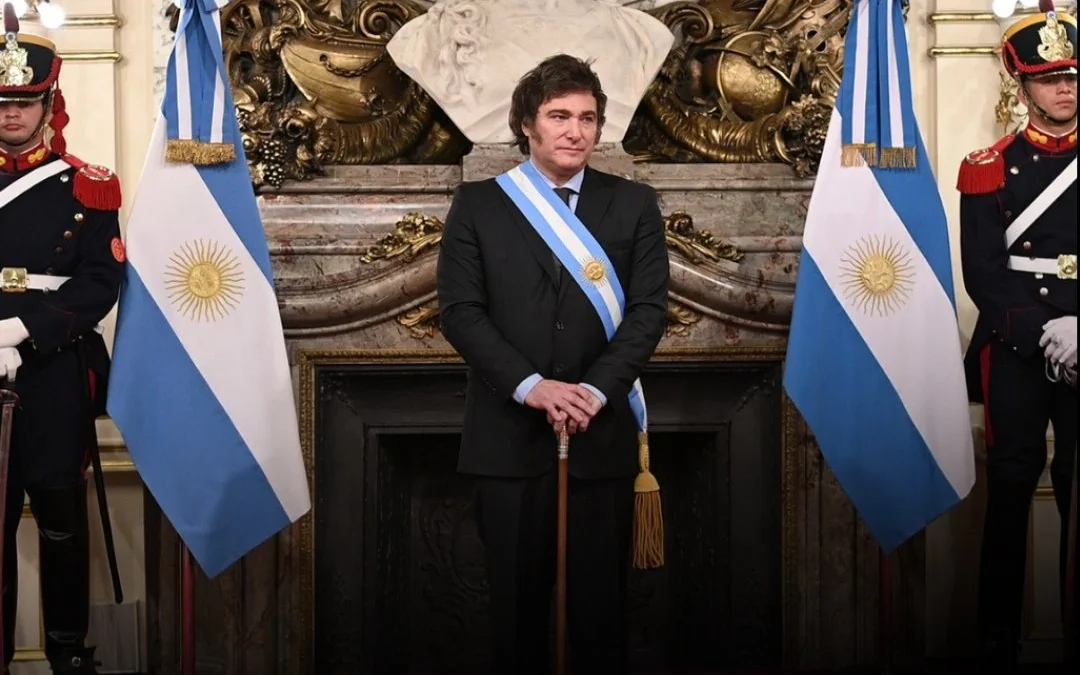 El índice de confianza en el Gobierno cayó 12,1% en abril y acumula cuatro meses consecutivos en baja