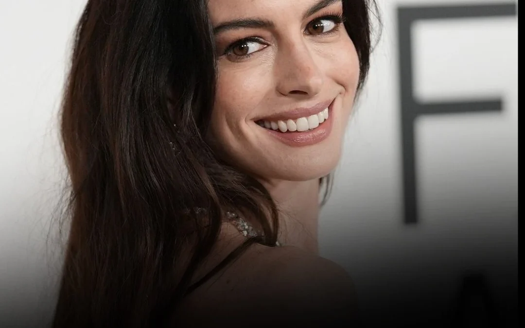Anne Hathaway es elegida como la mujer más bella del mundo por la revista People