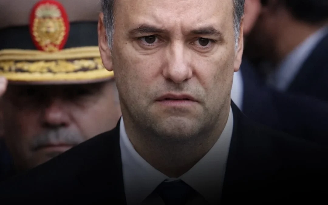 Un contratista declaró que Manuel Adorni pagó USD 245 mil en efectivo por refacciones en su casa