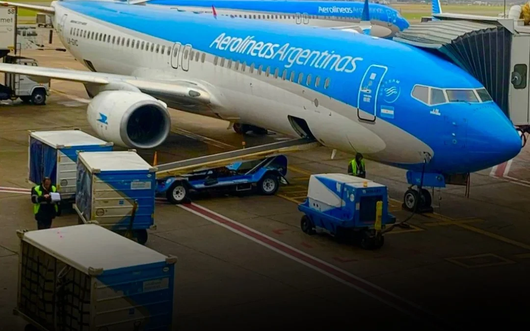 Aerolíneas Argentinas elimina el equipaje de mano gratuito de la tarifa base de los vuelos nacionales