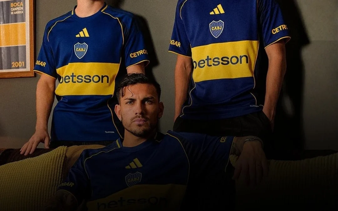 Boca Juniors presentó una camiseta inspirada en el año 2001