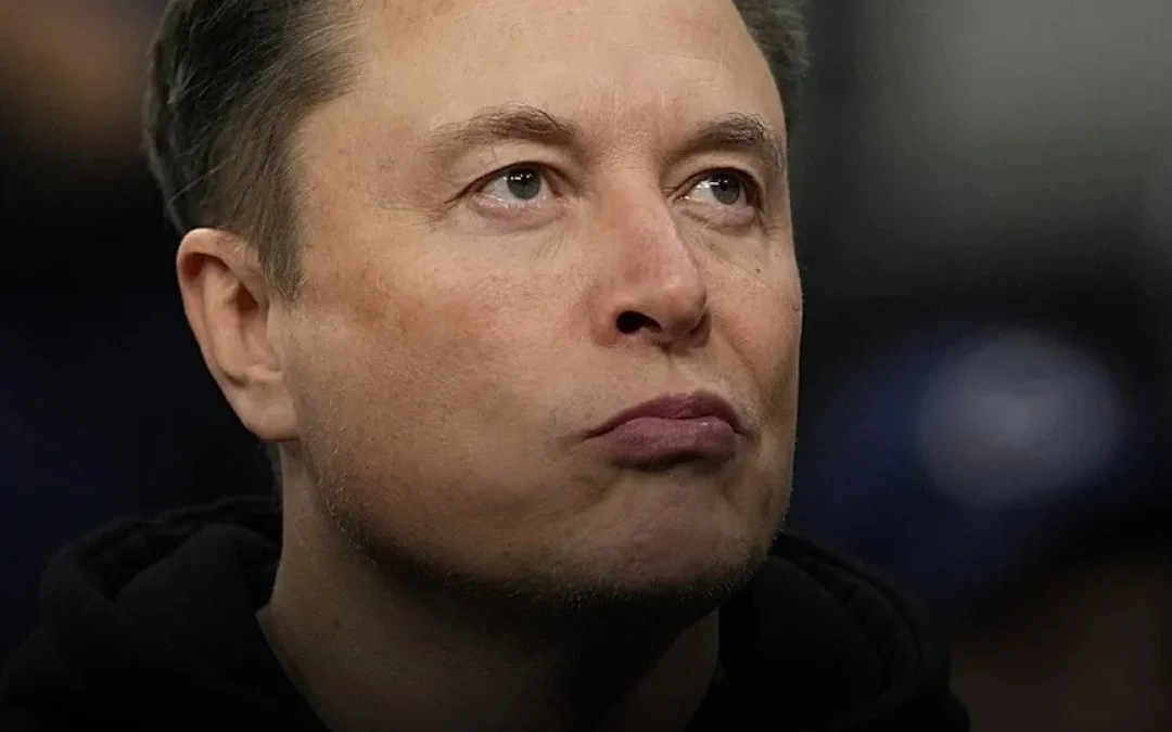 Elon Musk vendió sus mansiones de lujo para vivir en una casa prefabricada de 37 metros