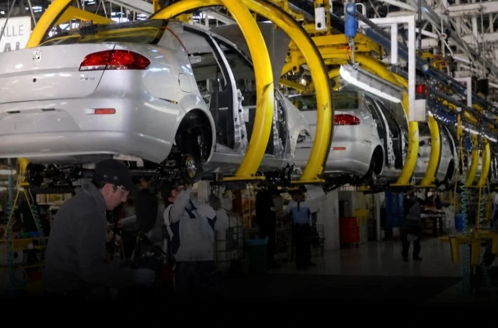 Sector en baja: La producción de autos cayó 18,3% en el primer semestre y bajaron las exportaciones