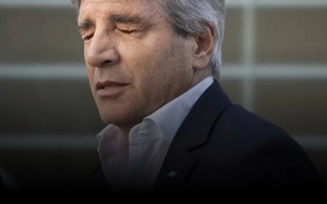 Caputo: “Bajó el consumo en supermercados, pero la gente ahora compra por Mercado Libre”