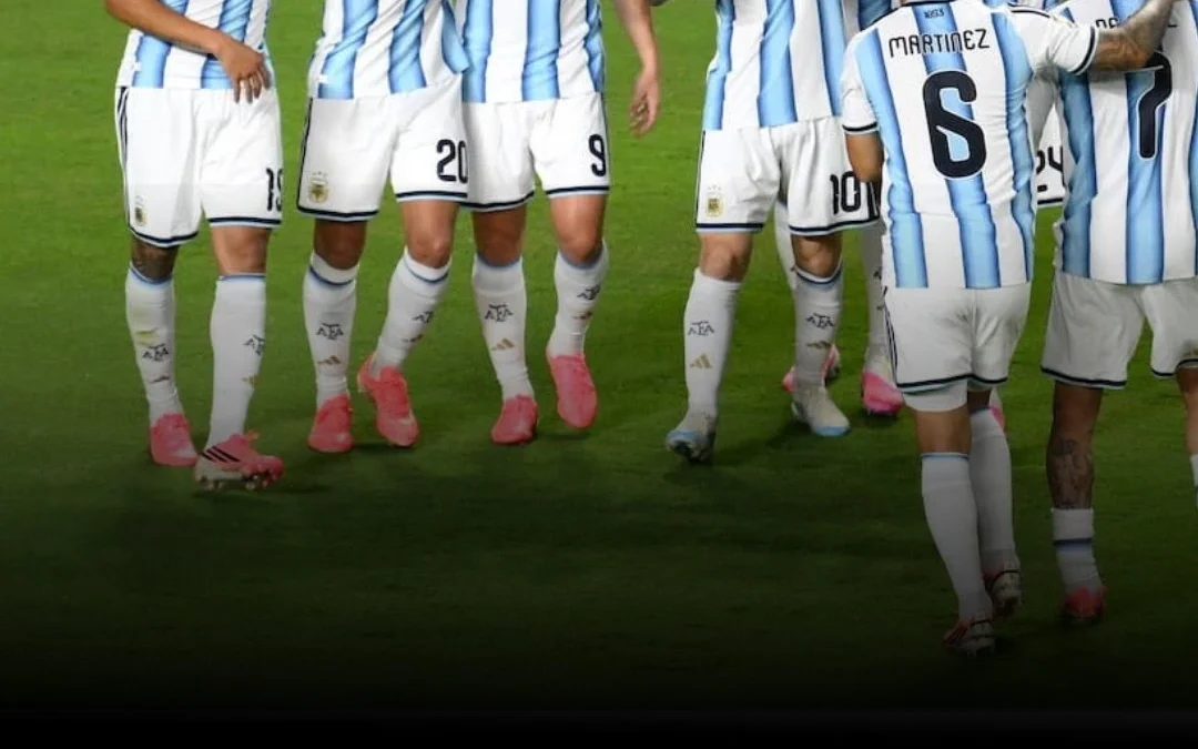 Argentina disputará la final del Mundial contra España con la camiseta titular