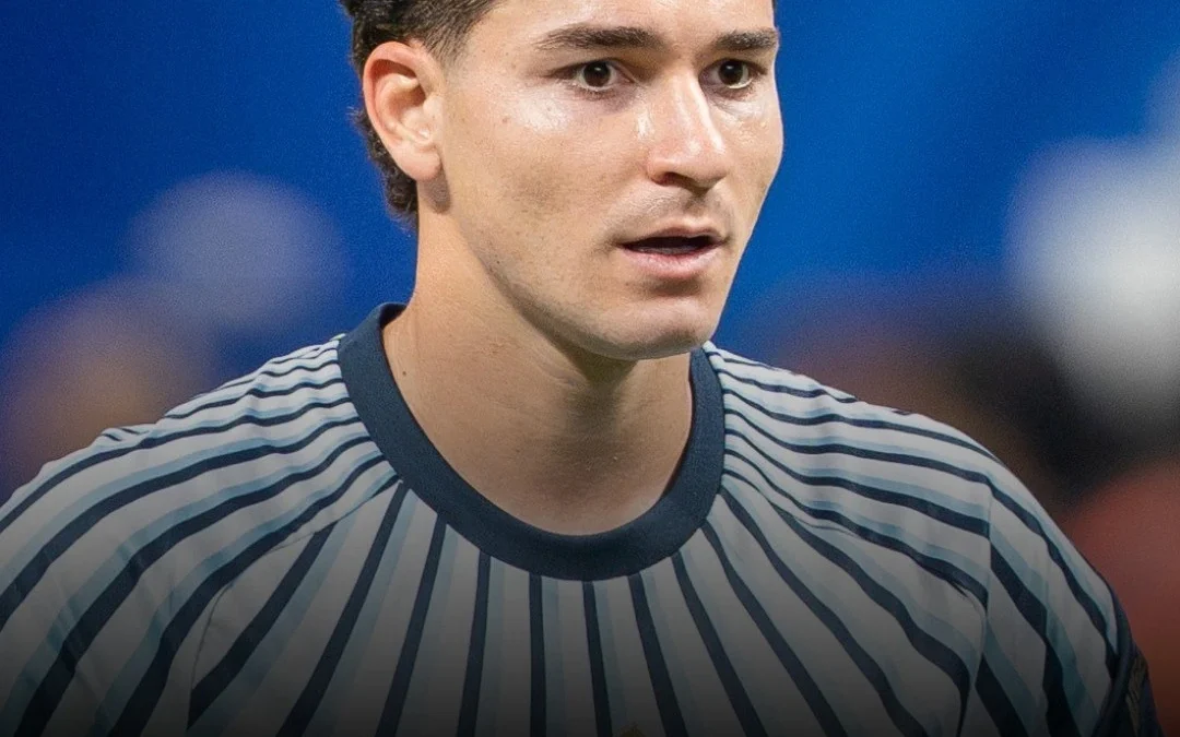 Arsenal se sumó al Barcelona en la pelea por Julián Álvarez y prepara una oferta millonaria