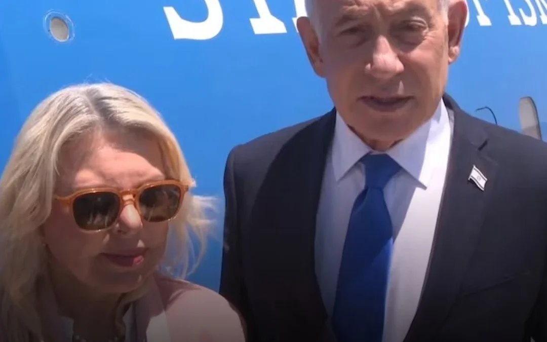 Netanyahu llegó a Estados Unidos para reunirse con Trump y piden que sea detenido