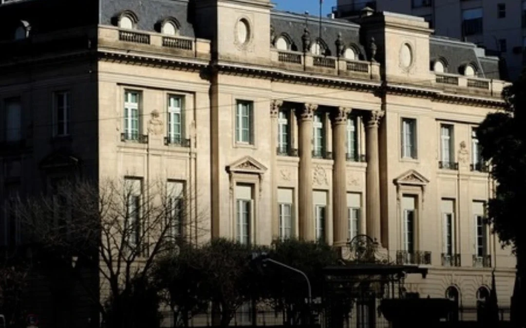 Buenos Aires: Evacuaron la Embajada de Estados Unidos por una amenaza de bomba