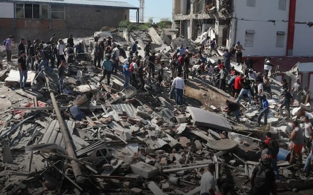 Subió a 111 la cifra de muertos por el terremoto de 7,4 en Colombia