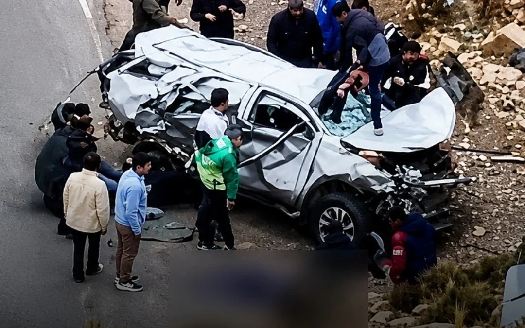 Tragedia en Jujuy: Una mujer murió y su hija sufrió muerte cerebral tras caer 80 metros por un barranco