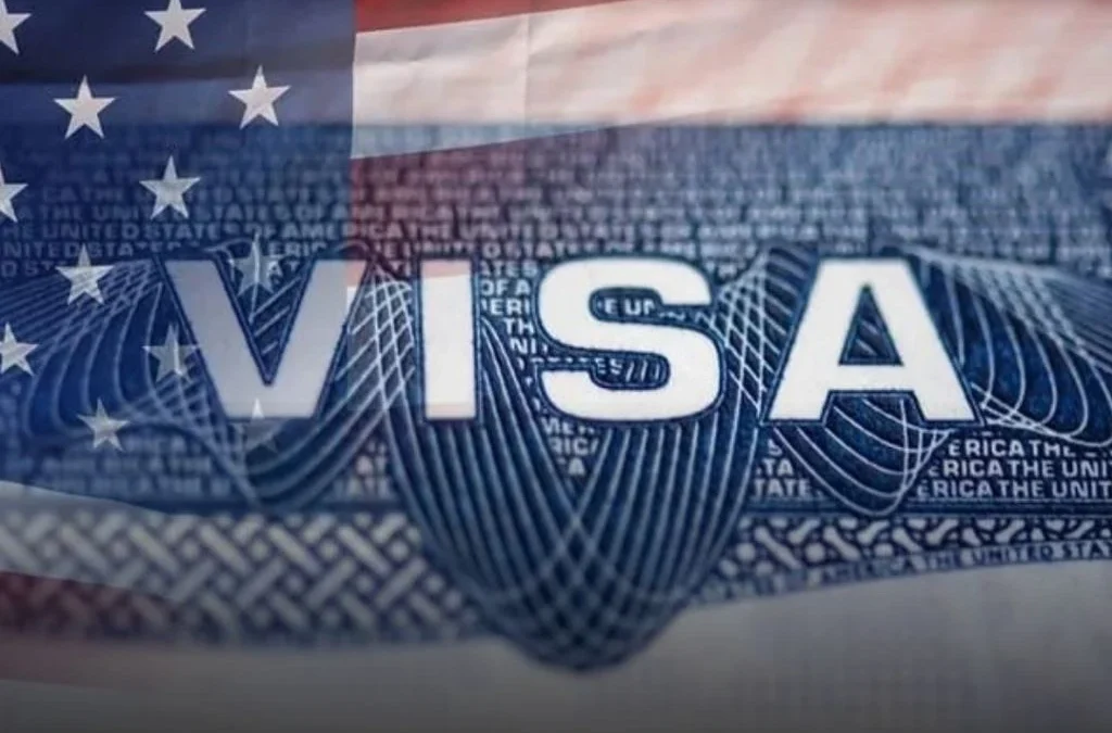 Estados Unidos suspendió temporalmente las citas para visas de inmigrante en todo el mundo