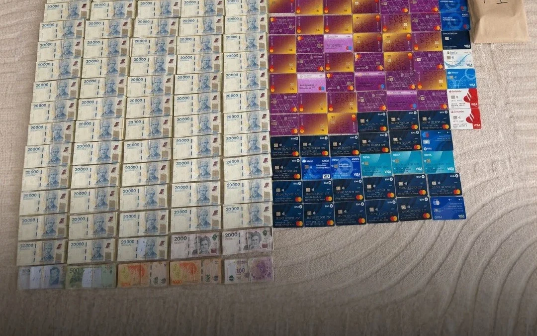 Allanamiento por usura: secuestran $170 millones, 100 tarjetas y detienen a un hombre