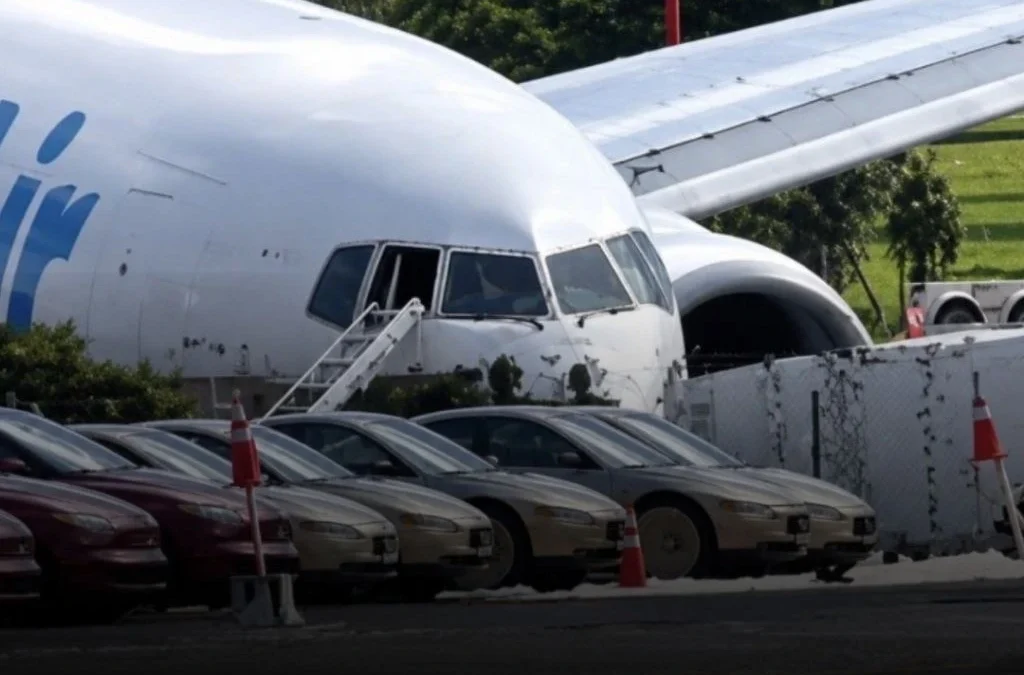 Se estrelló un avión de carga en Miami: al menos 5 muertos y 5 heridos