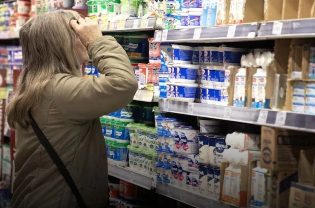 Argentina continúa figurando entre los países más caros del mundo para comprar 7 de cada 10 productos