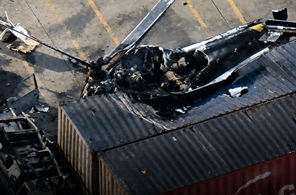 Tragedia en Los Ángeles: Se estrelló un helicóptero de un canal de noticias y murieron tres personas