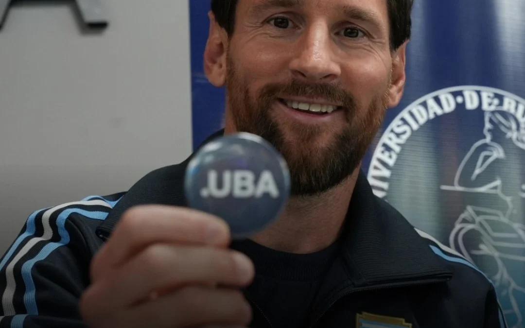 La UBA distinguió a Messi con el Doctorado Honoris Causa antes de su despedida