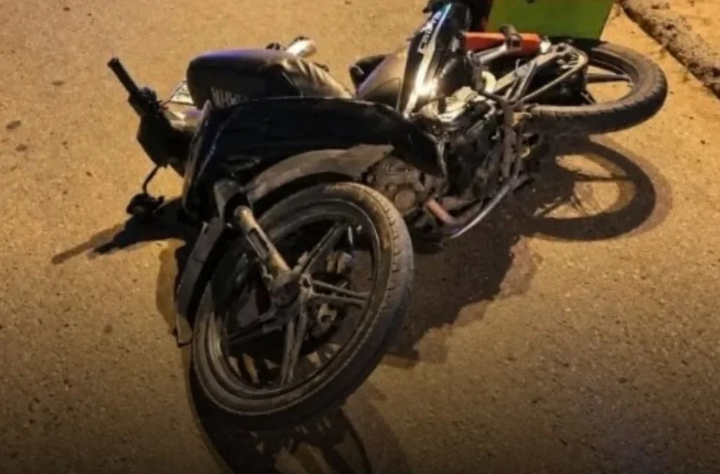 Chilecito:  Buscan a un automovilista que habría provocado la caída de un motociclista y escapó